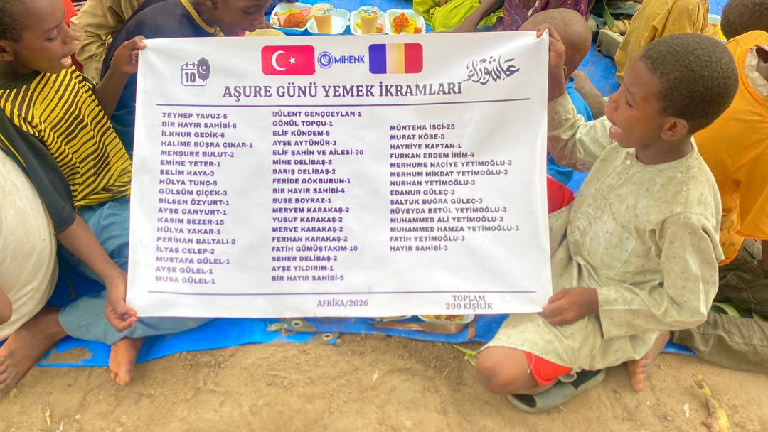 AŞURE GÜNÜNDE YEMEK İKRAMI